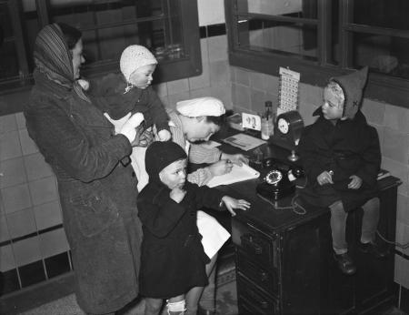 Asistente Social Persona Lista 